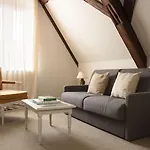 فندق Relais & Chateaux La Maison Des Tetes 5*