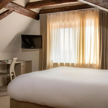 Relais & Chateaux La Maison Des Tetes 5* Colmar