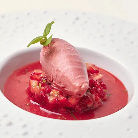 Hotel Relais & Chateaux La Maison Des Tetes 5*
