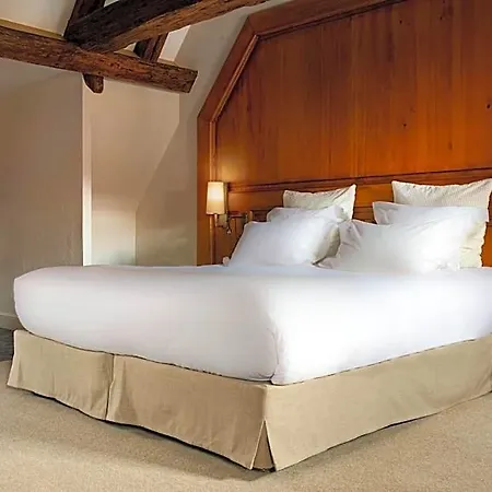 Relais & Chateaux La Maison Des Tetes 5*