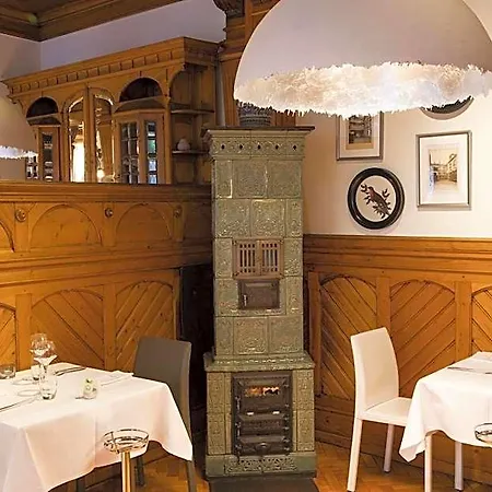 Relais & Chateaux La Maison Des Tetes 5* Colmar