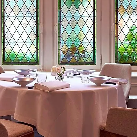 Relais & Chateaux La Maison Des Tetes 5*