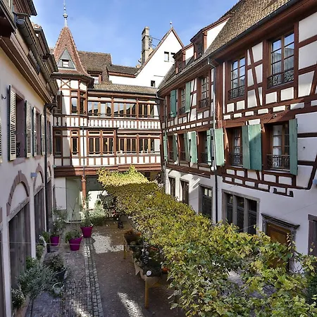 Relais & Chateaux La Maison Des Tetes Hotel