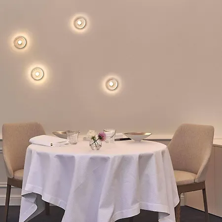 호텔 Relais & Chateaux La Maison Des Tetes 콜마