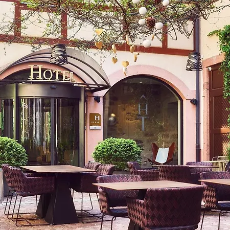 Relais & Chateaux La Maison Des Tetes 5* Colmar