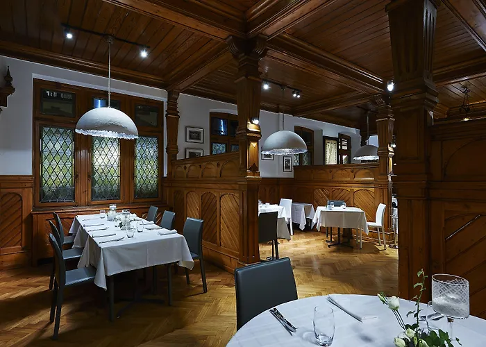 Relais & Chateaux La Maison Des Tetes Hotel 5*