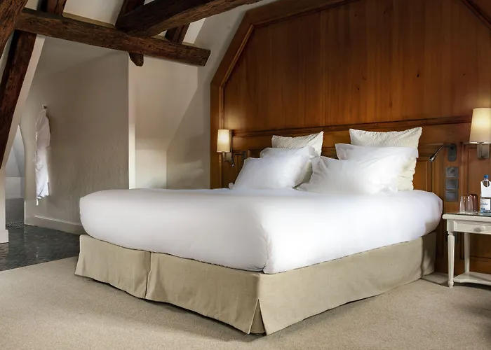 Relais & Chateaux La Maison Des Tetes Hotel 5*