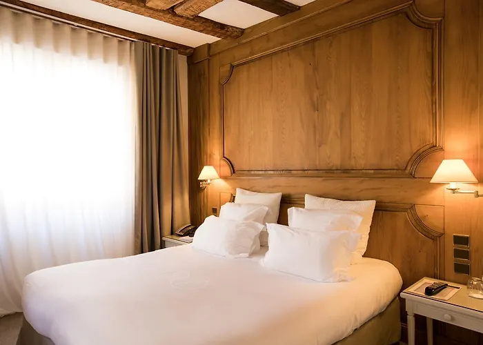 Hotel Relais & Chateaux La Maison Des Tetes 5*