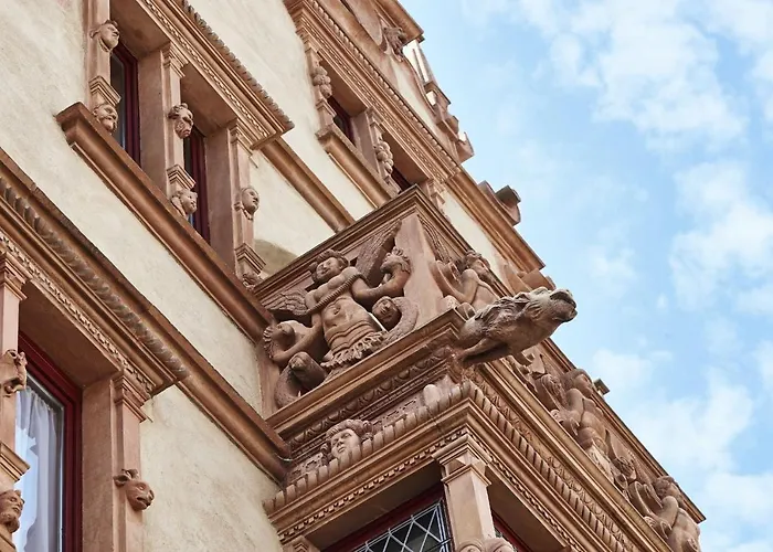 Relais & Chateaux La Maison Des Tetes Hotel 5*